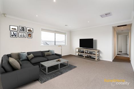 Property photo of 37 Feodora Crescent Narre Warren VIC 3805