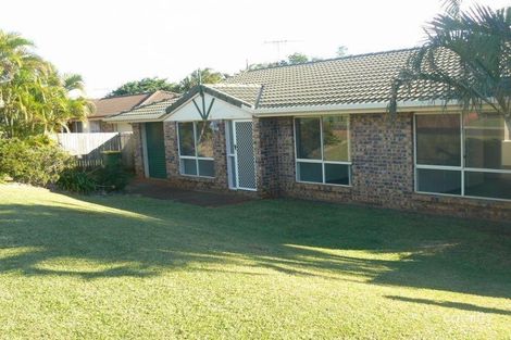 2/1 Westburn Ct, Redland Bay, QLD 4165