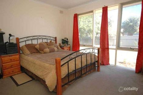 Property photo of 22 Weeroona Avenue Port Noarlunga South SA 5167