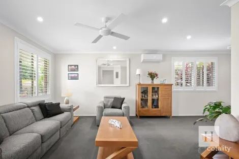 Property photo of 16 Camellia Place Woongarrah NSW 2259