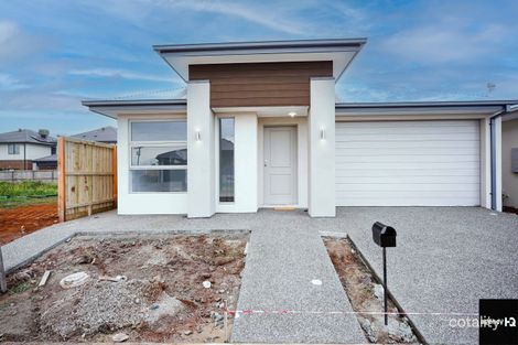 18 Aristides Cres, Thornhill Park, VIC 3335