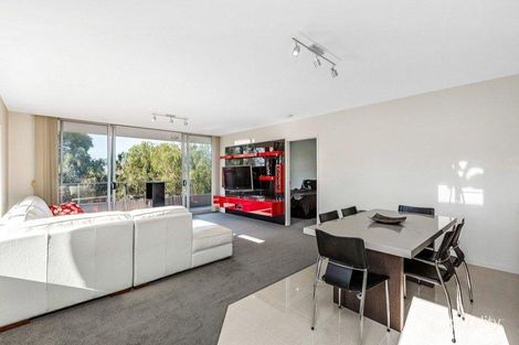 Property photo of 32/2 Saltriver Place Footscray VIC 3011