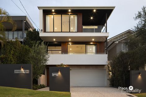 11 Sydney Ave, Camp Hill, QLD 4152