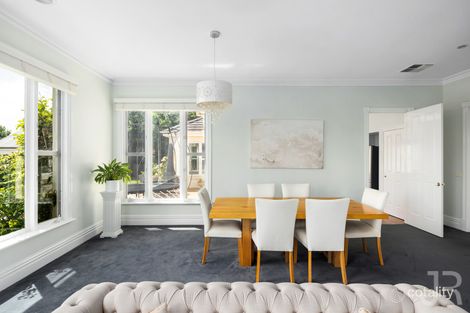 Property photo of 2A Quarry Hills Drive Berwick VIC 3806