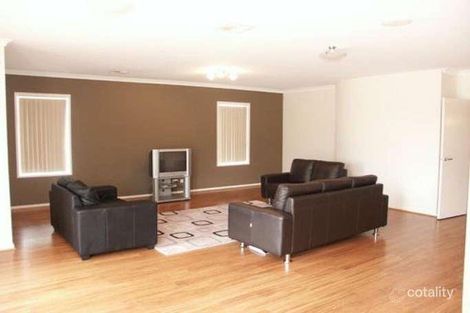 Property photo of 23 Garnet Way Taylors Hill VIC 3037