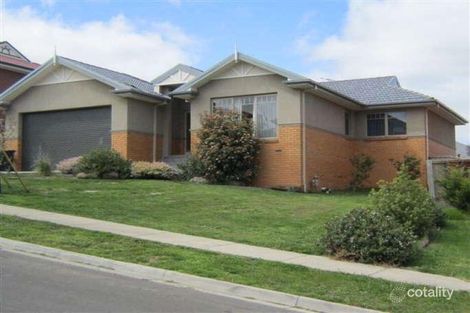 28 Bundanoon Ave, Sunbury, VIC 3429