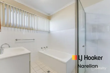 Property photo of 8 Jarndyce Avenue Ambarvale NSW 2560