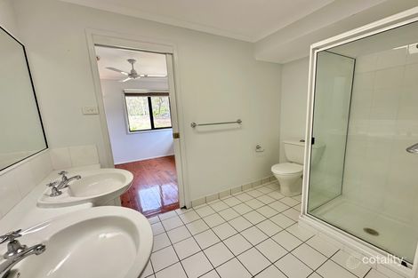 Property photo of 22 Sayre Crescent Boyne Island QLD 4680