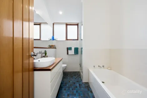 Property photo of 6 Eurella Avenue Sandy Bay TAS 7005