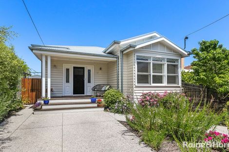 17 River St, Newport, VIC 3015