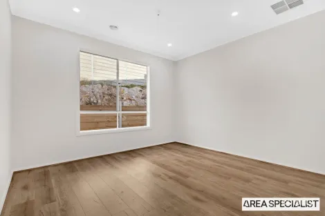 Property photo of 36 Michelson Drive Maddingley VIC 3340