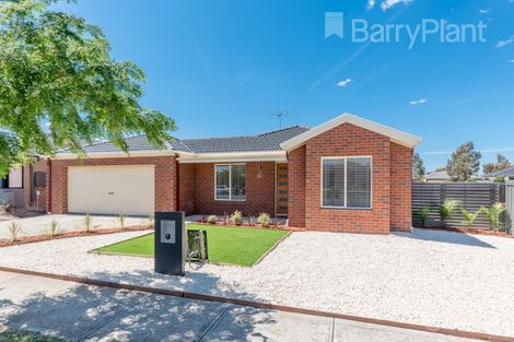 Property photo of 61 Kinglake Drive Manor Lakes VIC 3024