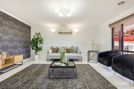 Property photo of 13 Crespin Place Roxburgh Park VIC 3064