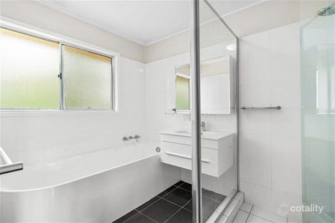 Property photo of 17 Tombondan Crescent Ferny Hills QLD 4055