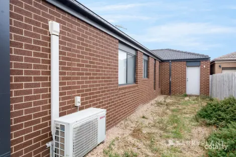 Property photo of 33 Duchess Drive St Leonards VIC 3223