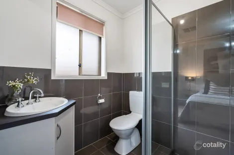 Property photo of 13 Admiral Parade Munno Para SA 5115