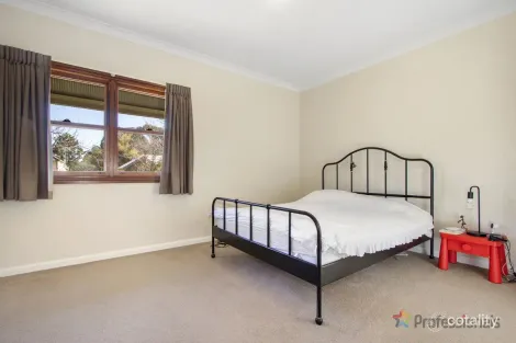 Property photo of 1/159 Allingham Street Armidale NSW 2350