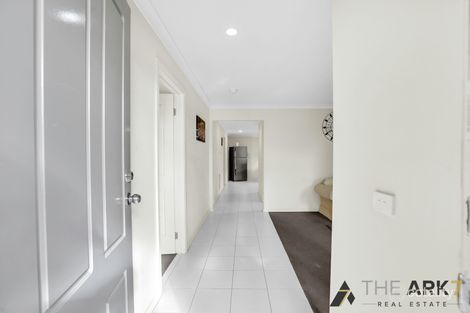 Property photo of 33 Stretton Drive Brookfield VIC 3338