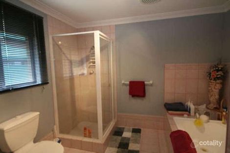 Property photo of 13 Opal Way Mount Richon WA 6112