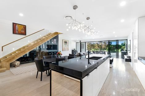 Property photo of 12 The Boulevarde Benowa QLD 4217