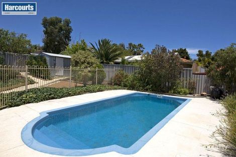 Property photo of 14 Lillian Court Beldon WA 6027