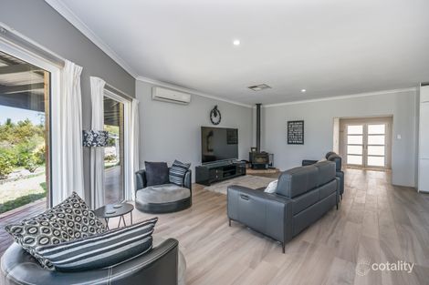 Property photo of 33 Linda Grove Gabbadah WA 6041