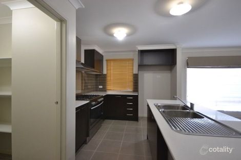Property photo of 46 City Vista Circuit Cranbourne West VIC 3977