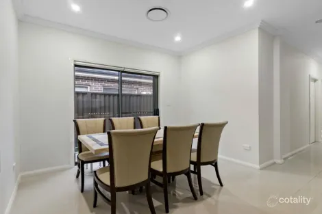 Property photo of 28 Server Avenue Jordan Springs NSW 2747