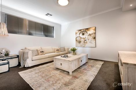 2/163 Canna Dr, Canning Vale, WA 6155