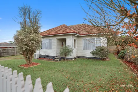 11 Peacock St, Mirboo North, VIC 3871