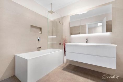 Property photo of 6 Lewisham Lane Windsor VIC 3181