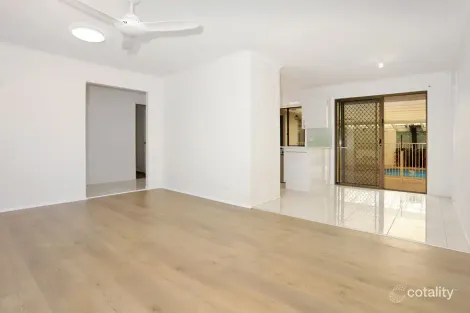 Property photo of 48 Stretton Drive Helensvale QLD 4212