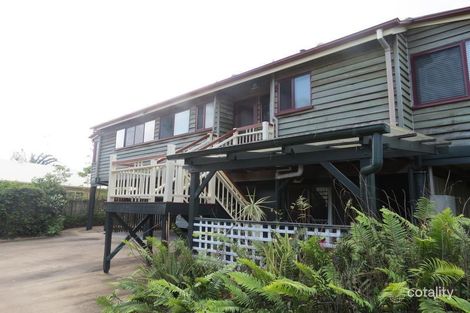 Property photo of 1 Gatakers Lane Point Vernon QLD 4655