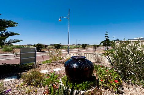 Property photo of 66 Bancoura Parkway Secret Harbour WA 6173