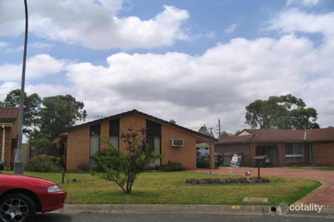 9 Yellow Pl, Claremont Meadows, NSW 2747