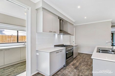 Property photo of 26 Hekela Street Clyde North VIC 3978
