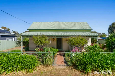 11 Bolton St, Junee, NSW 2663