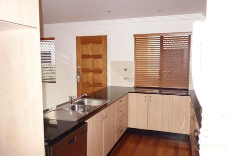 Property photo of 4/136 Central Avenue Indooroopilly QLD 4068