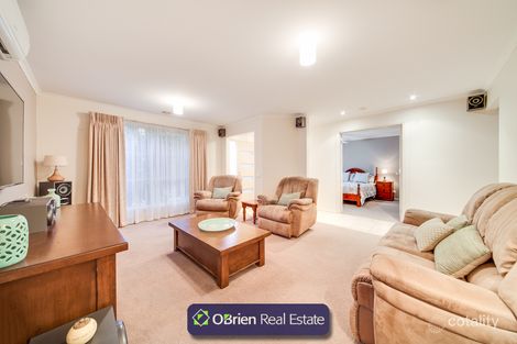 Property photo of 19 Foxwood Drive Cranbourne East VIC 3977