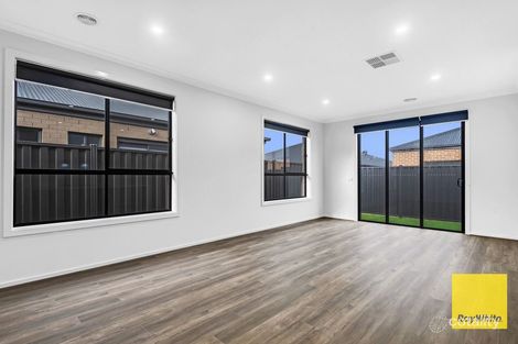 Property photo of 17 Bistre Road Tarneit VIC 3029
