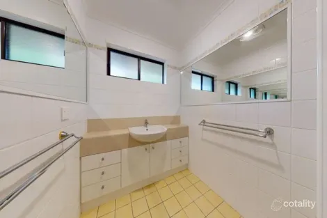 Property photo of 14 Waratah Way Wodonga VIC 3690