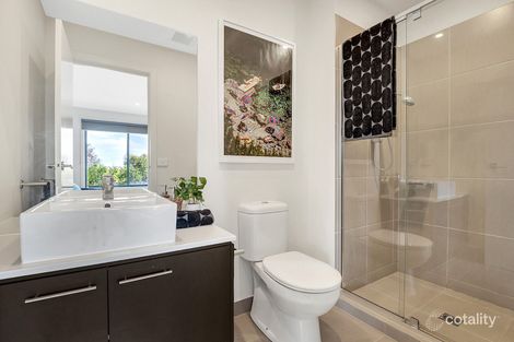 Property photo of 7 Channel Walk Craigieburn VIC 3064