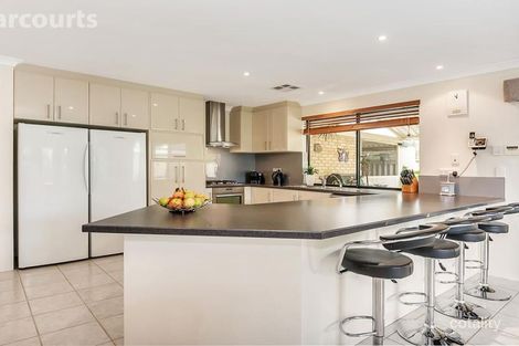 4 Jandabup Cl, Sinagra, WA 6065