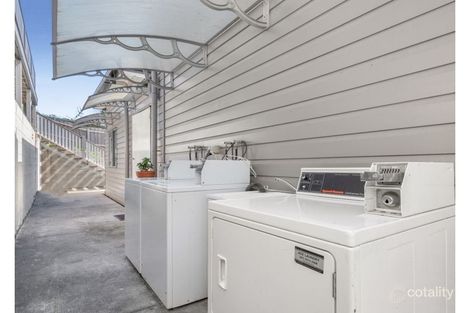 Property photo of 25 Park Road West Dutton Park QLD 4102
