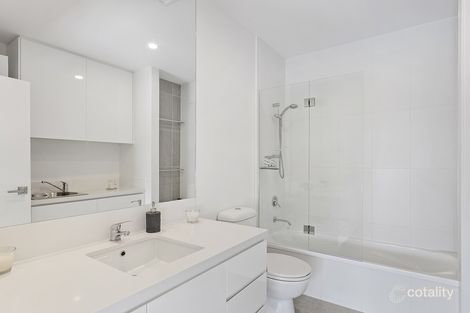 Property photo of 10 Parnell Boulevard Robina QLD 4226