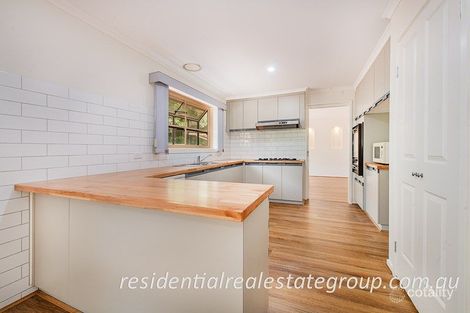 Property photo of 15 Hayride Lane Chirnside Park VIC 3116