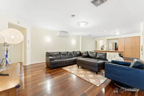 Property photo of 23 Woolwich Way Taylors Hill VIC 3037