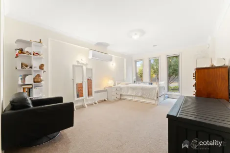 Property photo of 23 Woolwich Way Taylors Hill VIC 3037
