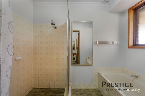 Property photo of 3 Murrumbidgee Street Bossley Park NSW 2176