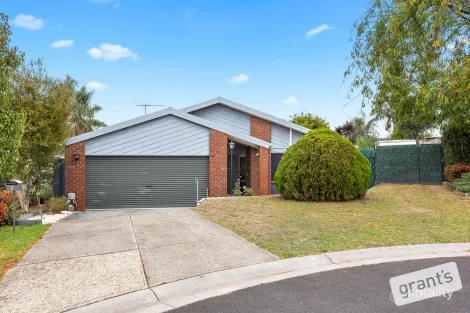 Property photo of 2 Miriam Close Narre Warren VIC 3805